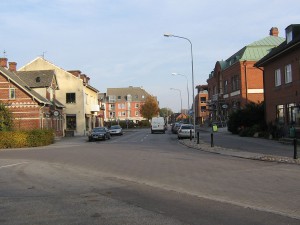 1280px-Vellinge_Östergatan